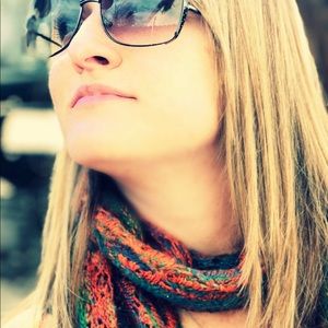 Meet your Posher, Hayley